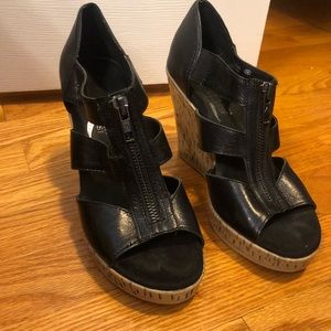 Aerosoles heel rest - size 6